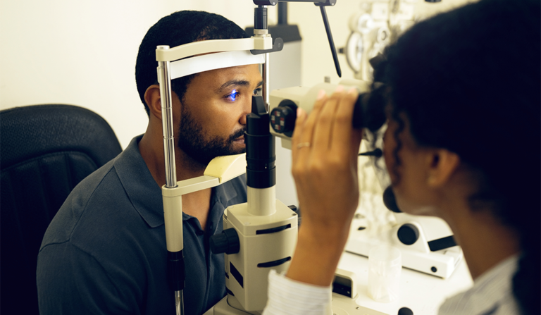 Desigualdades en el glaucoma: impacto racial independiente del nivel socioeconómico