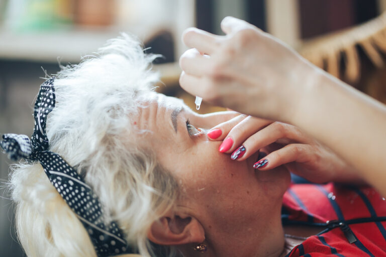 Manejo del postquirúrgico de catarata con antiinflamatorios: tendencias y preferencias