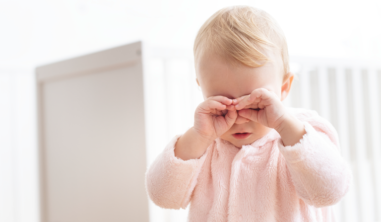 Nuevo estudio sugiere un tratamiento agresivo de los niños con alergias oculares